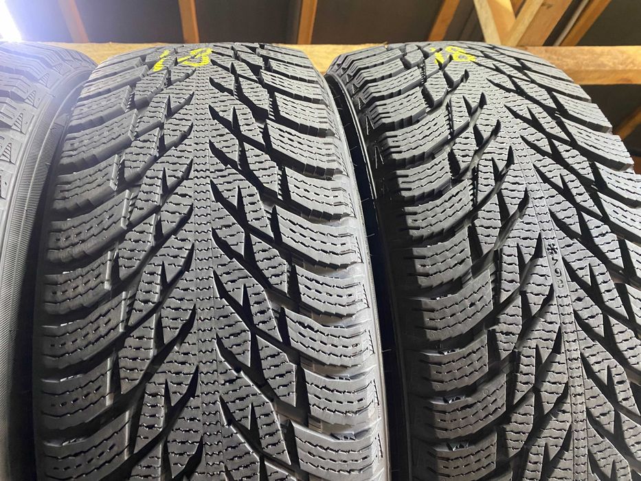 Зимові шини 205/60R16 Nokian Hakkapeliitta R3  8+мм 4шт