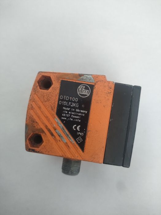 Laserowy czujnik odległości ifm electronic O1D100 (01DLF3KG)