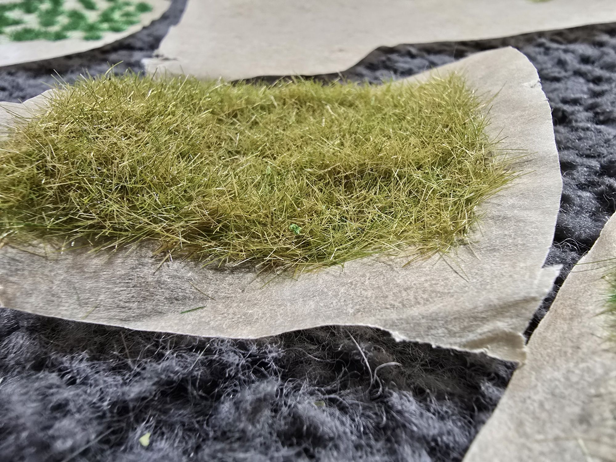 Krzaczki i trawa na makiete H0 / 1:87 /TT diorama
