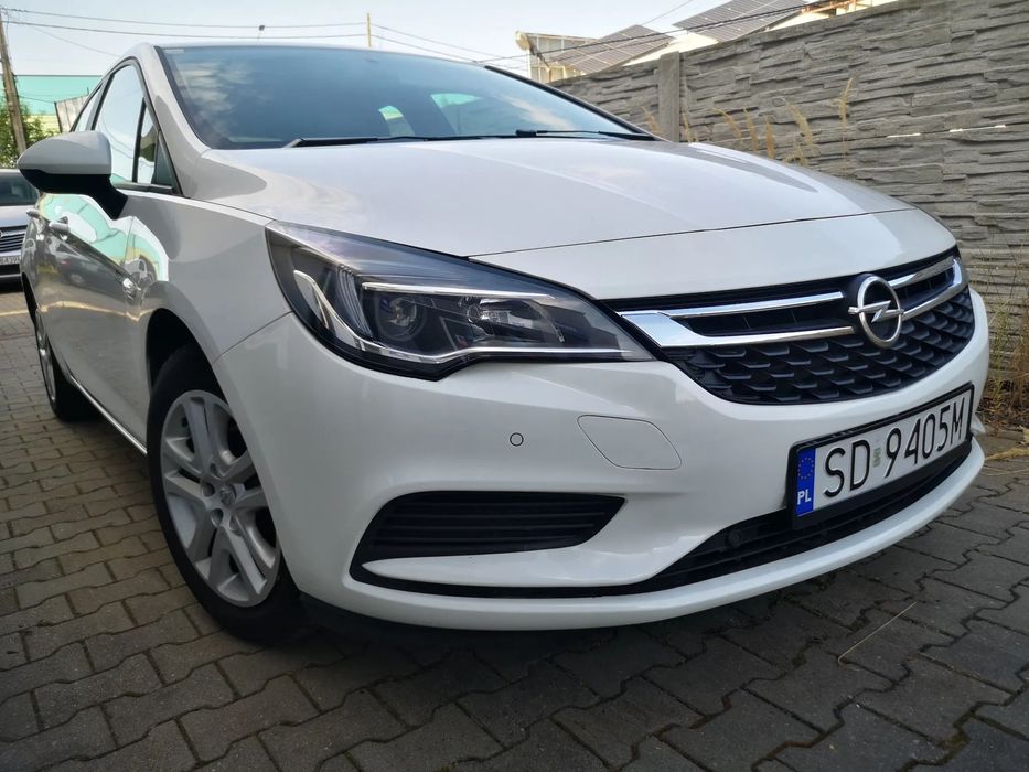 Opel Astra Piękny*Bezwypadkowy*Grzane fotele*Grzana kiera*PDC*ESP*Bluetooth*