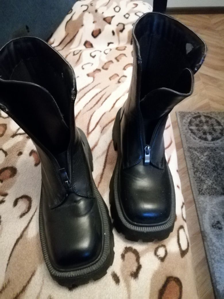 Buty jesień, zima wiosna typu glany