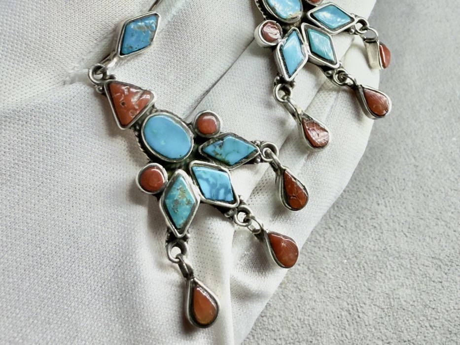 Срібні сережки 925-ї проби з натуральною бірюзою та коралами