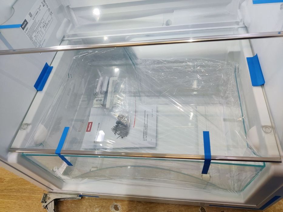 MIELE™FN32202i. ТОП! Вбудована морозильна камера. 2020. Germany