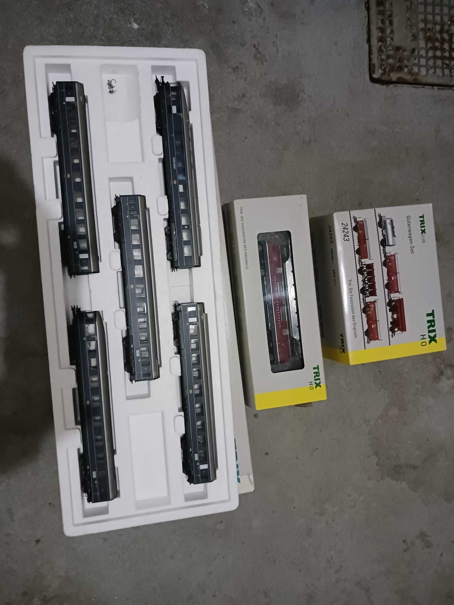 Comboios H0 para desocupar