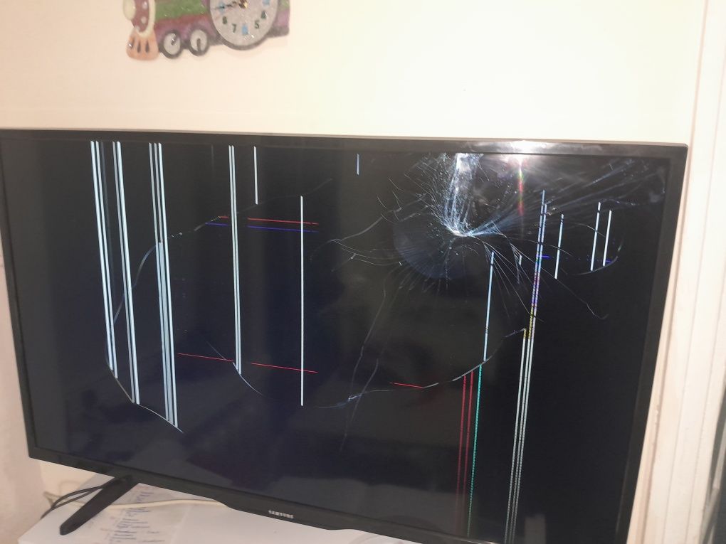 Продам тв самсунг 43''