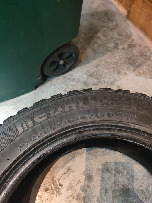 Opony zimowe 215/55/R16