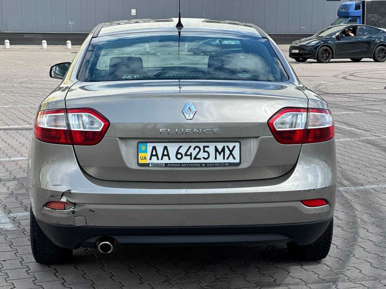 Renault Fluence 2011 | 1.6 Газ/Бензин | Перший власник