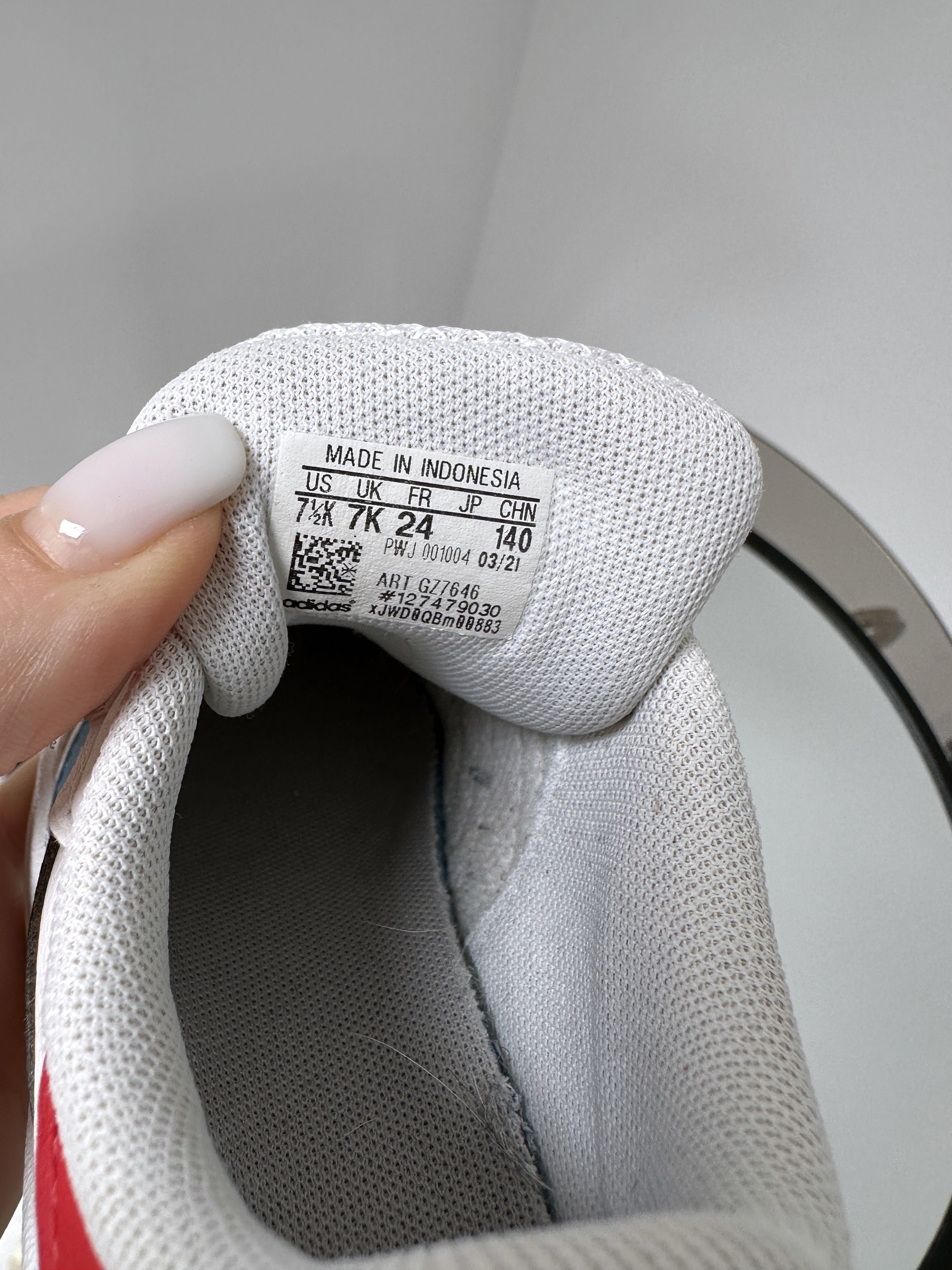 Качественные стильные кроссовки на липучках  Adidas NEO