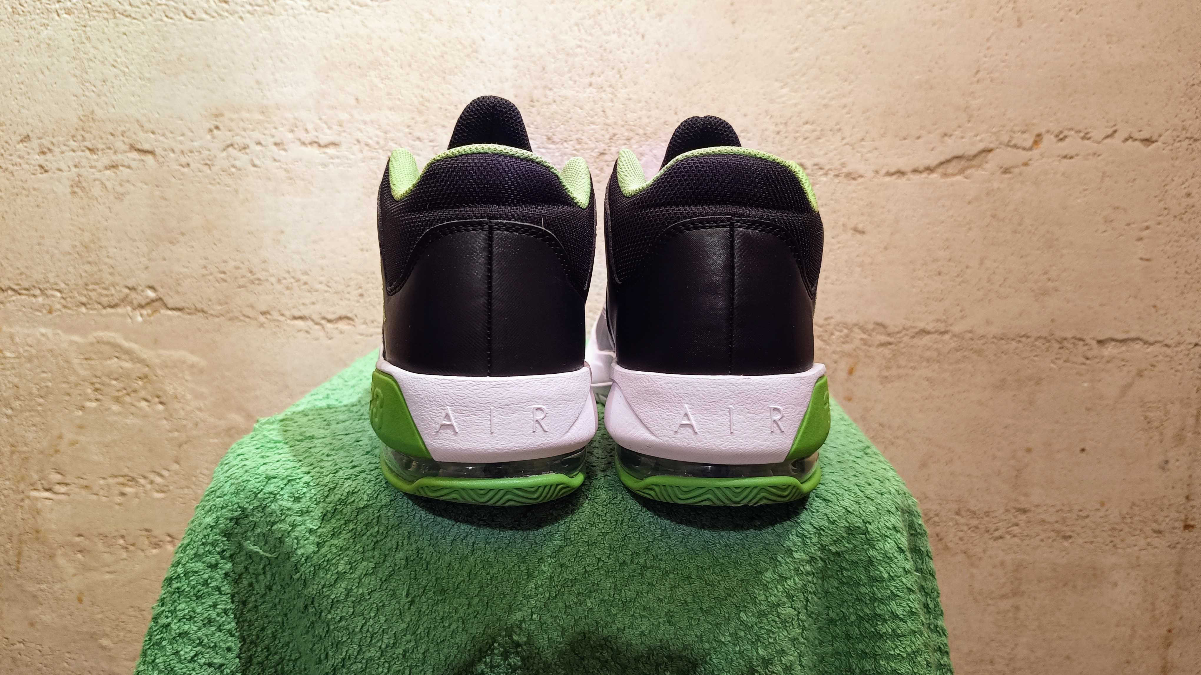 Buty do koszykówki NIKE AIR JORDAN MAX AURA 3 r.42 stan bardzo dobry