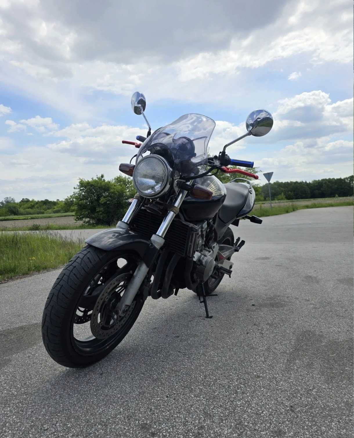 Honda hornet 600