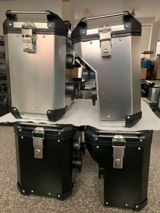 (NOVO) Malas Laterais + Top Case Alumínio/Pretas CF Moto 700ADV