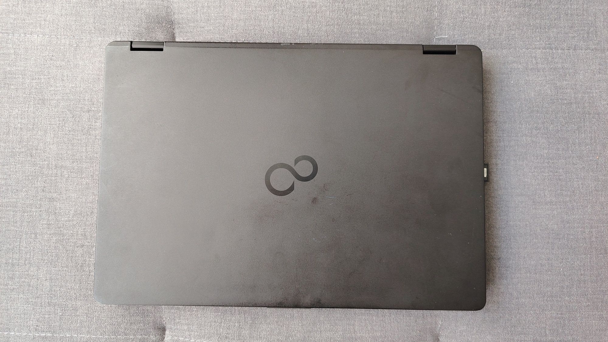 Laptop Fujitsu u727 16 GB ram i5