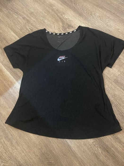Футболка nike чорна s жіноча