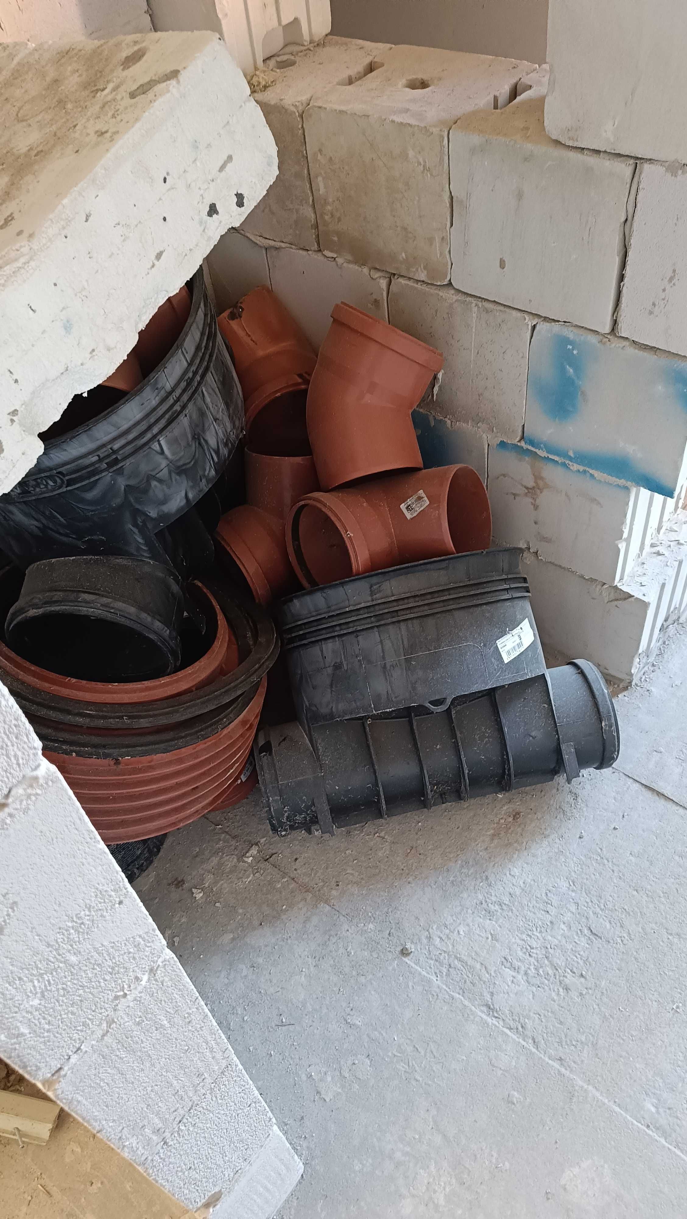 Kolanka i kształtki dla instalacji sanitarnej