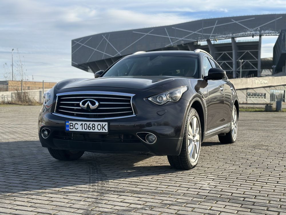 Infiniti fx 30d.