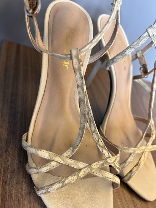 Szpilki Kazar bezowe