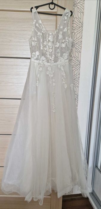 Продам весільну сукню