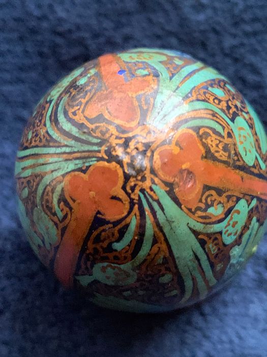 Ideal para a Páscoa: ovo de madeira pintado à mão