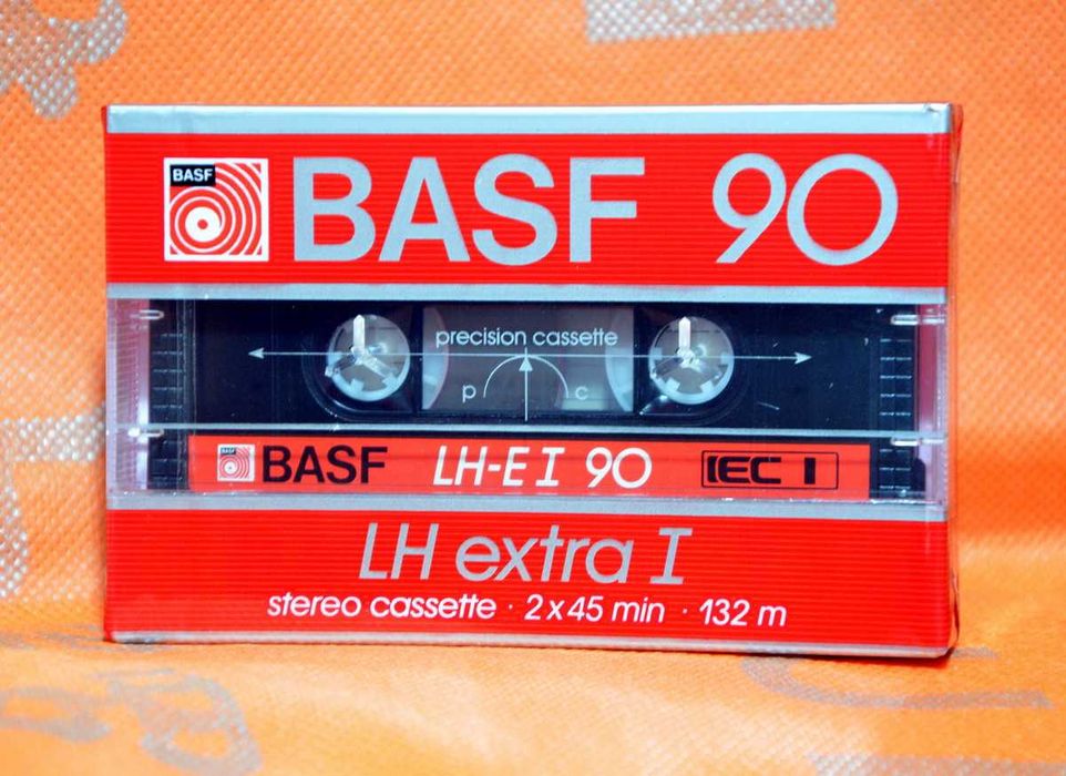 Аудио кассета BASF LH Extra I 60 касета Chromdioxid Super запечатанная