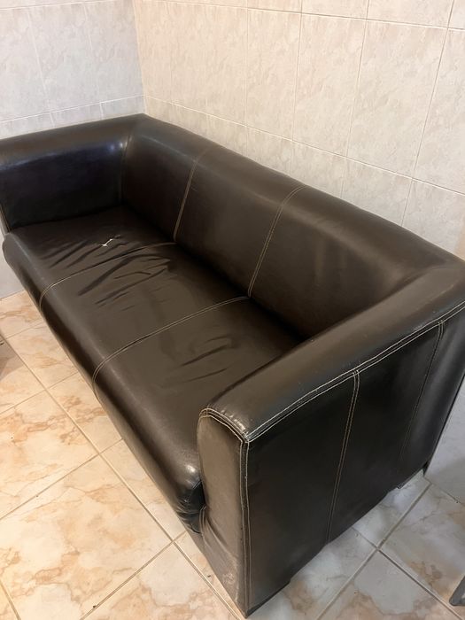 Sofa 3 lugares  em bom estado