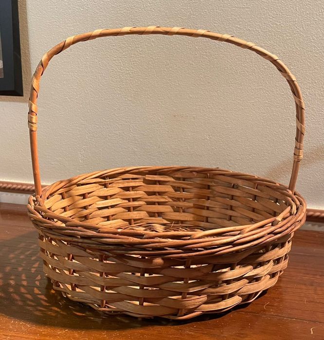 Cesto de vime usado