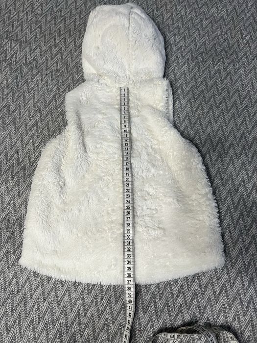 Желетка , безрукавка мєхова для дівчинки 1,5- 2 роки