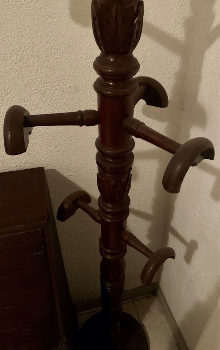 Bengaleiro em madeira