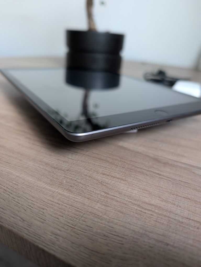 Apple iPad 8 generacji 32 A2429 Tablet LTE