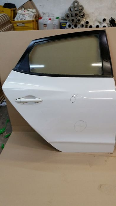 hyundai ix35 ix 35 drzwi tył prawe tylne