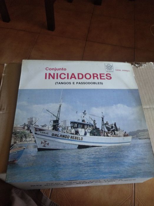 NOVO PREÇO 2 discos de vinil antigos