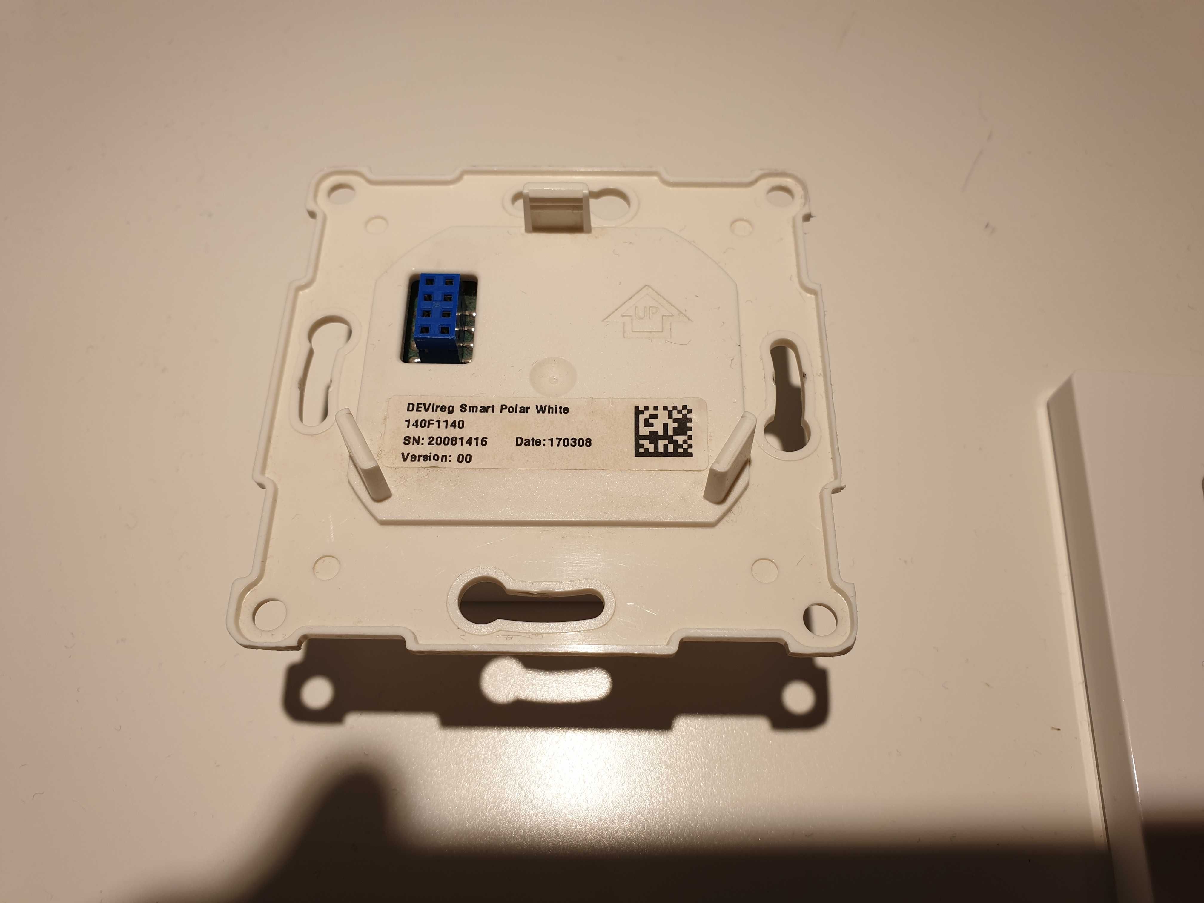 Termostat DEVIreg Smart Wi-Fi 140F1140 śnieżnobiały (RAL 9016)