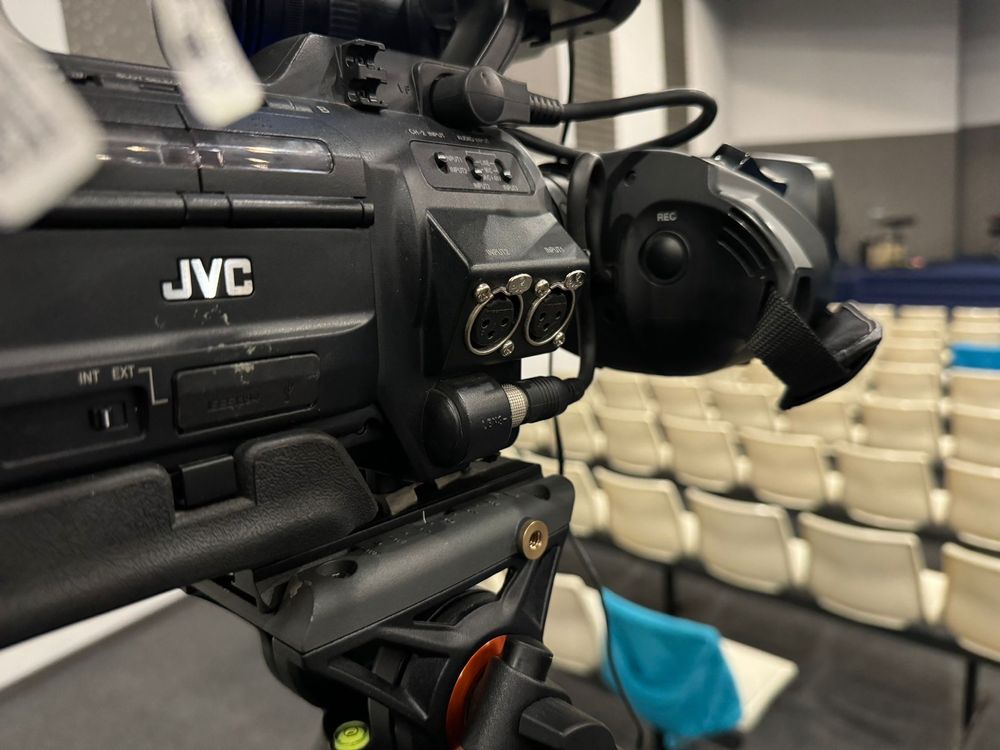 JVC GY-Hm750 Pro Hd