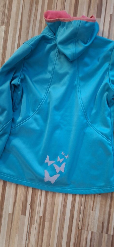 Softshell 146/152 idealny w gòry czy nad morze