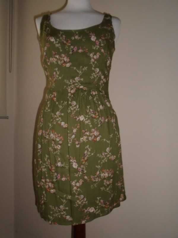 Vestido padrão passarinhos