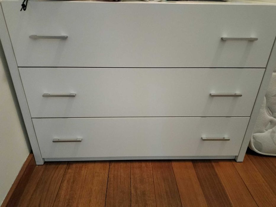 Vendo mobília solteiro branca