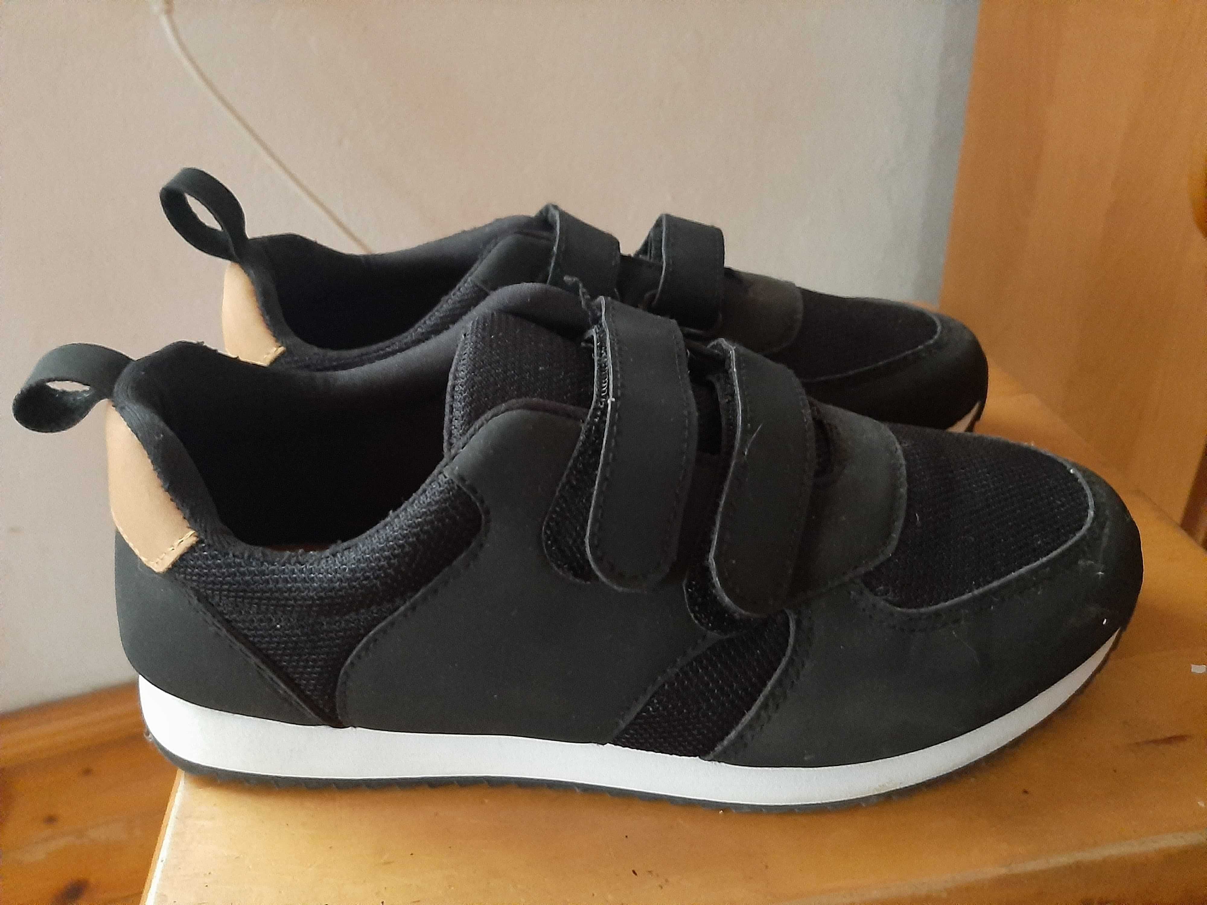 Adidasy damskie, Sinsay