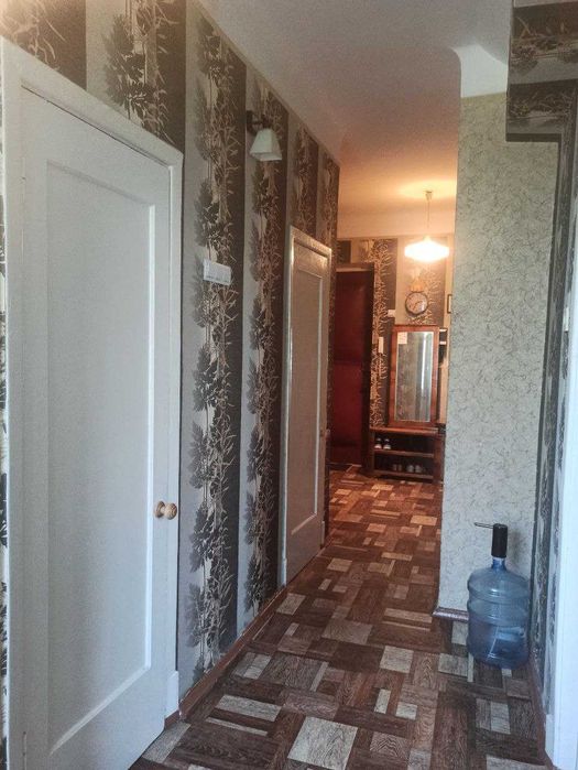 Продам 2-х комнатную квартиру на Малом рынке, по проспекту Соборный