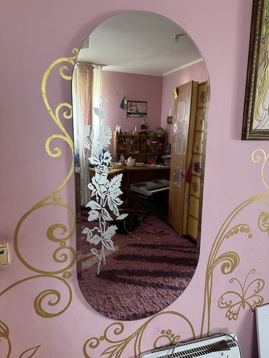 Настінне дзеркало