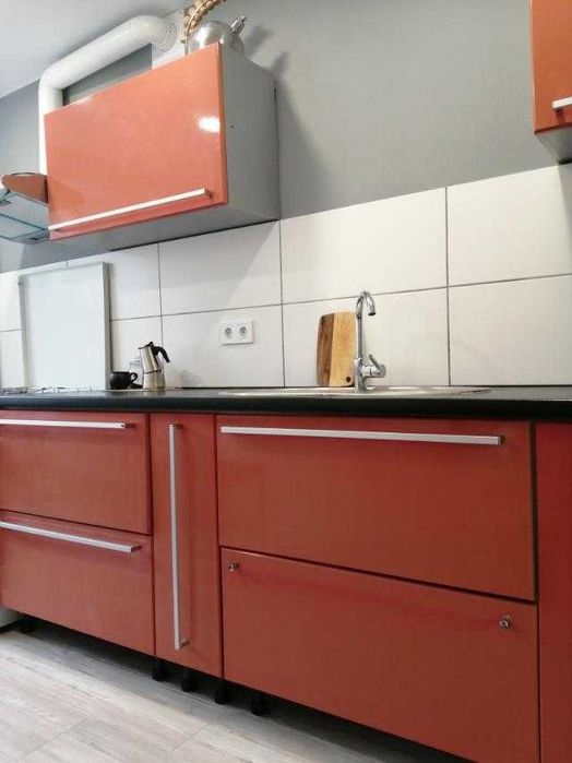 Кухня бу міцна, клінінг, з мийкою  7800грн. Окремо витяжка, газплита