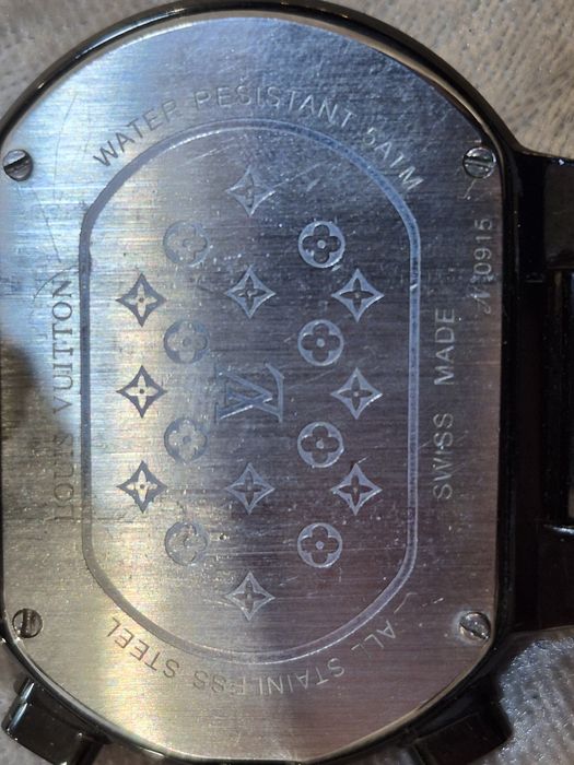 Часы Louis Vuitton Tambour