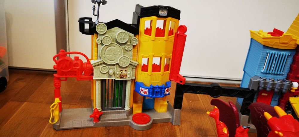 Imaginext Fisher price, Centrum Ratunkowe,Baza,smok,samolot,ciezarowka