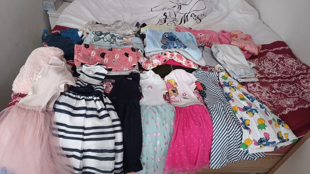 Zestaw ubrań dla dziewczynki 110-116