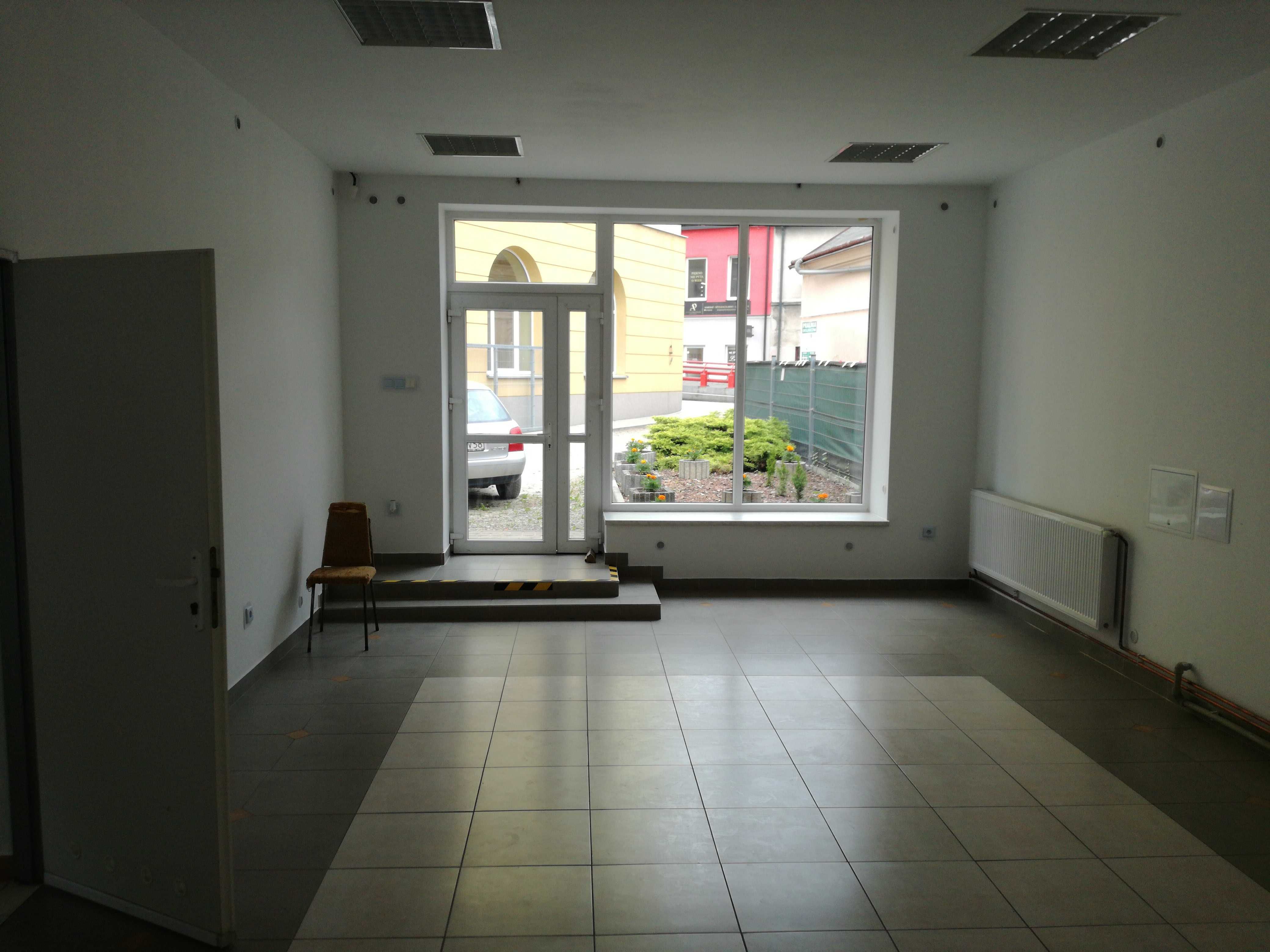 Sprzedam obiekt handlowo-usługowy 225m2 w centrum Gorlic z parkingiem