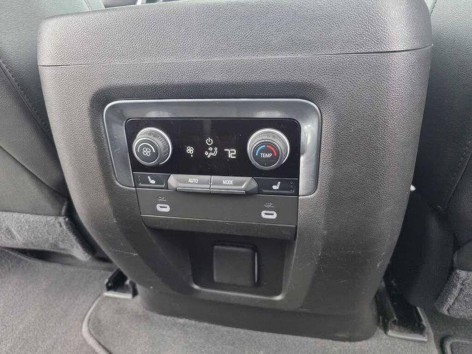 Chevrolet Tahoe RST      2021