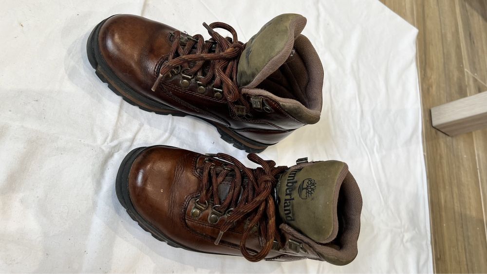 Botas timberland tamanho 37.5. Excelente estado