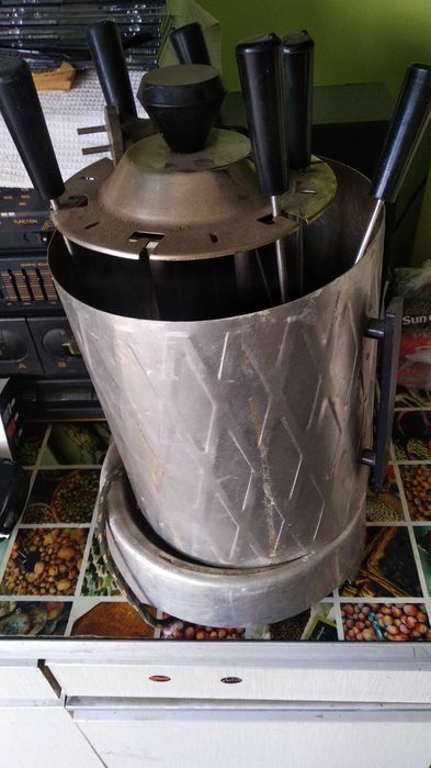 Стаціонарна електрошашличніца-на тенах