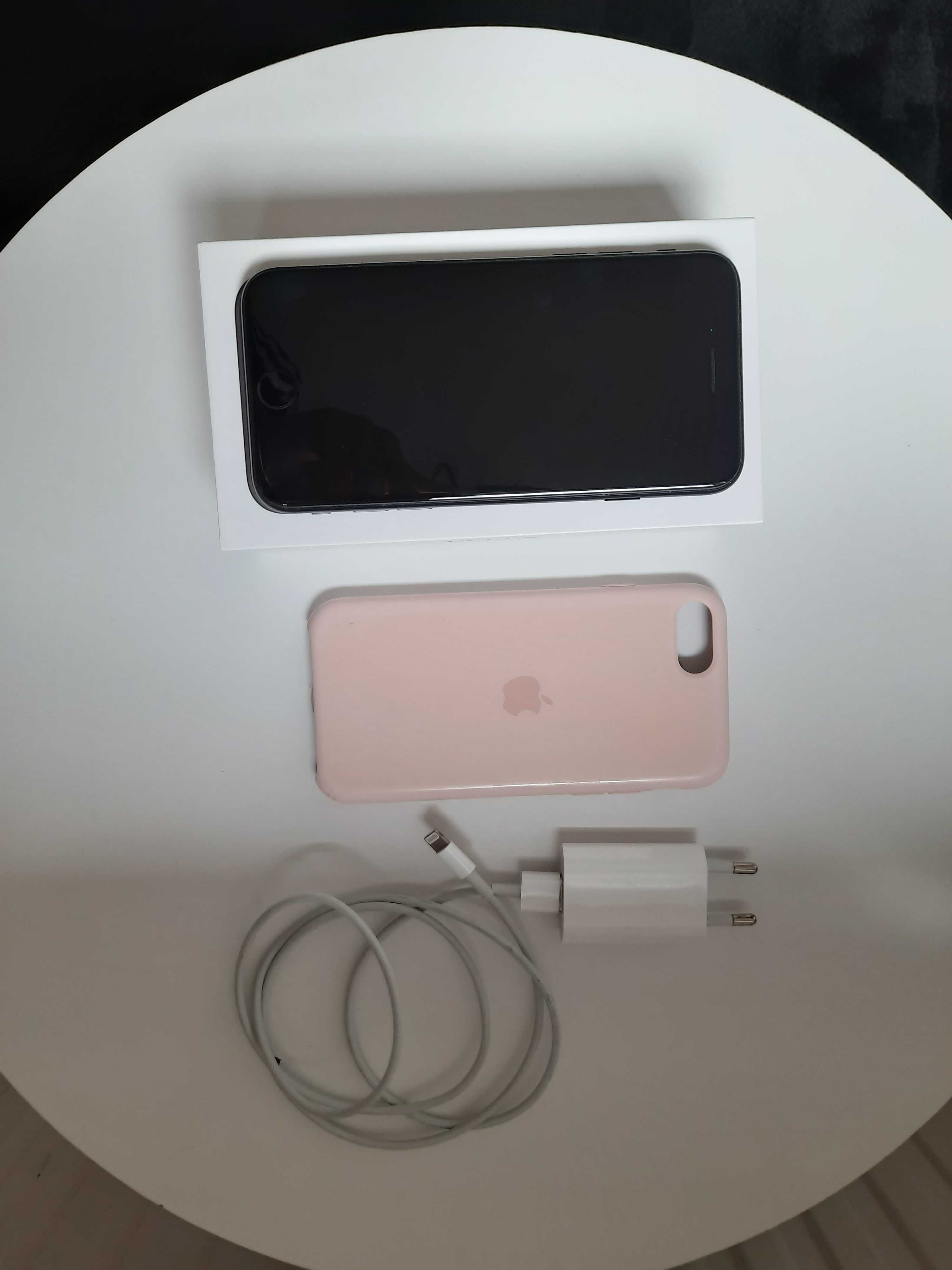 IPhone SE czarny