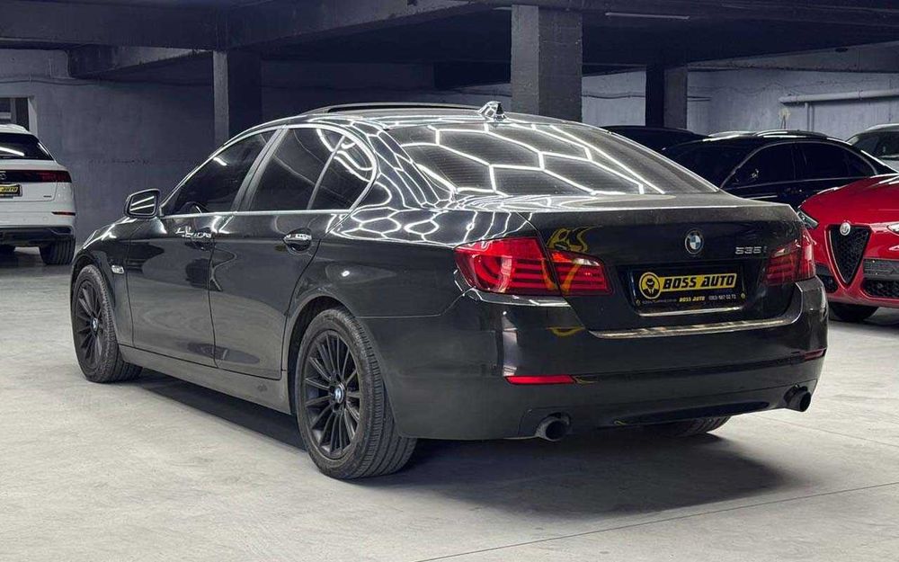 BMW 535 2012 року