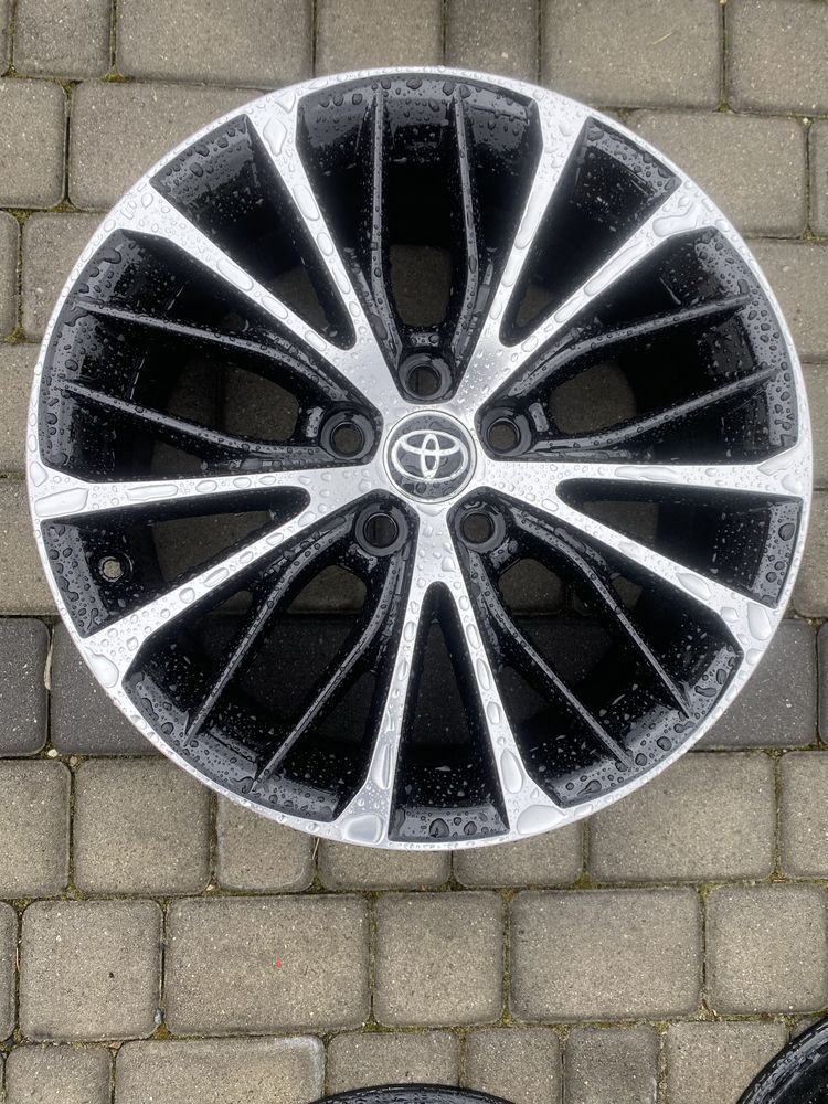 Alufelgi 5x114,3 18 cali Toyota Camry Avensis CH-R Rav4 Corolla Cross