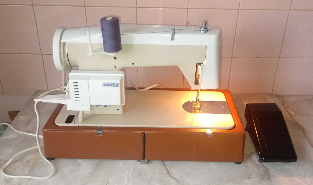 Maszyna do szycia Łucznik 466